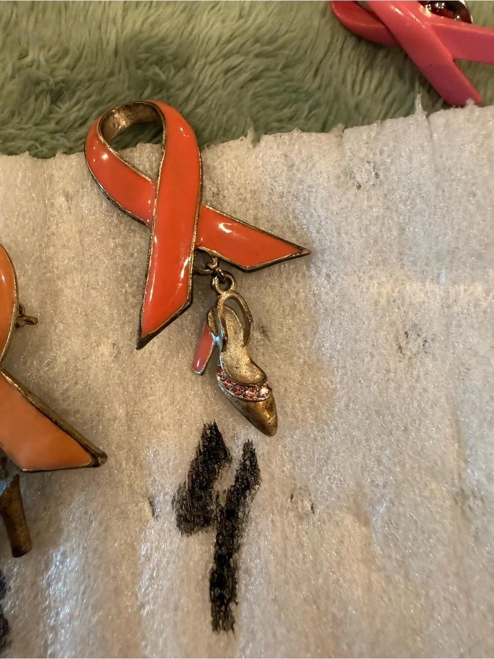 Payless 2004 Pink Ribbon High Heel Charm Brooch Pin Breast Cancer Awareness